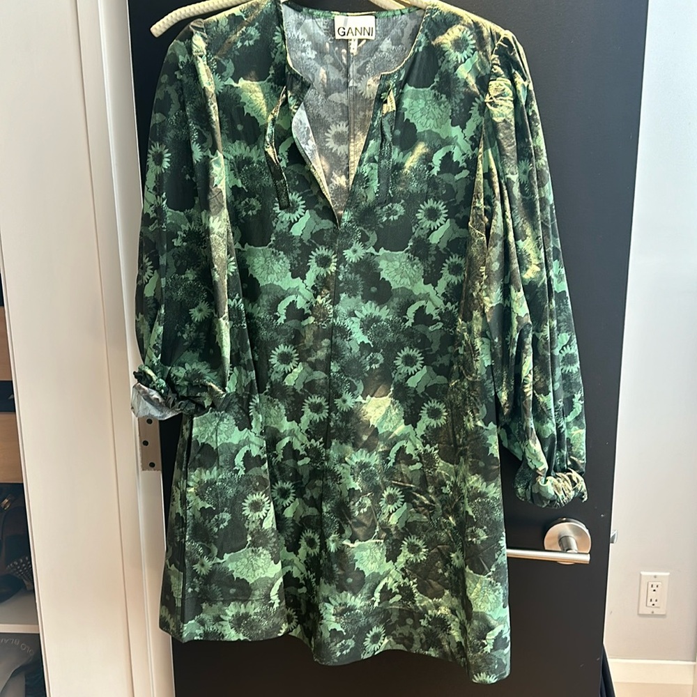 Ganni Green Dress Size 38 never been worn